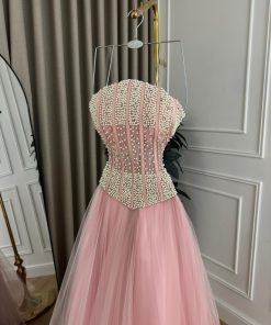 Alternative view of فستان سهرات وردي مزخرف باللؤلؤ