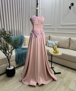 فستان مناسبة بلون وردي