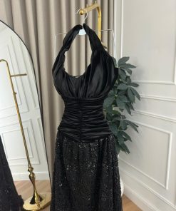 Alternative view of فستان سهرة بلون الأسود