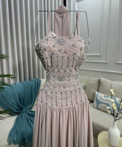 Alternative view of فستان سهرة وردي ناعم بتطريز لامع وتنورة منسابة