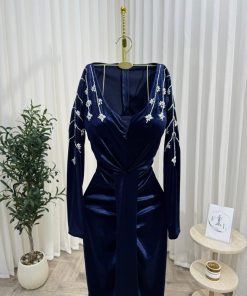 Alternative view of فستان سهرة مخمل شتوي