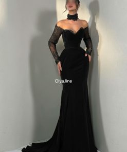 فستان سهرة بلون أسود مخمل