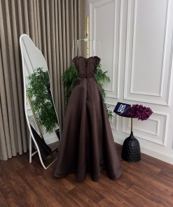 Alternative view of فستان سهرة لون بني طويل