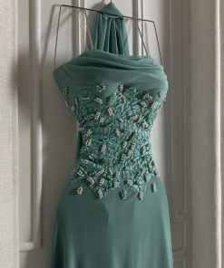 Alternative view of فستان سهرة أخضر فاخر مزين بالكريستال