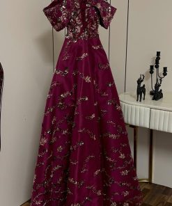 Alternative view of فستان سهرة عنابي مطرز بالكامل بالخرز والترتر