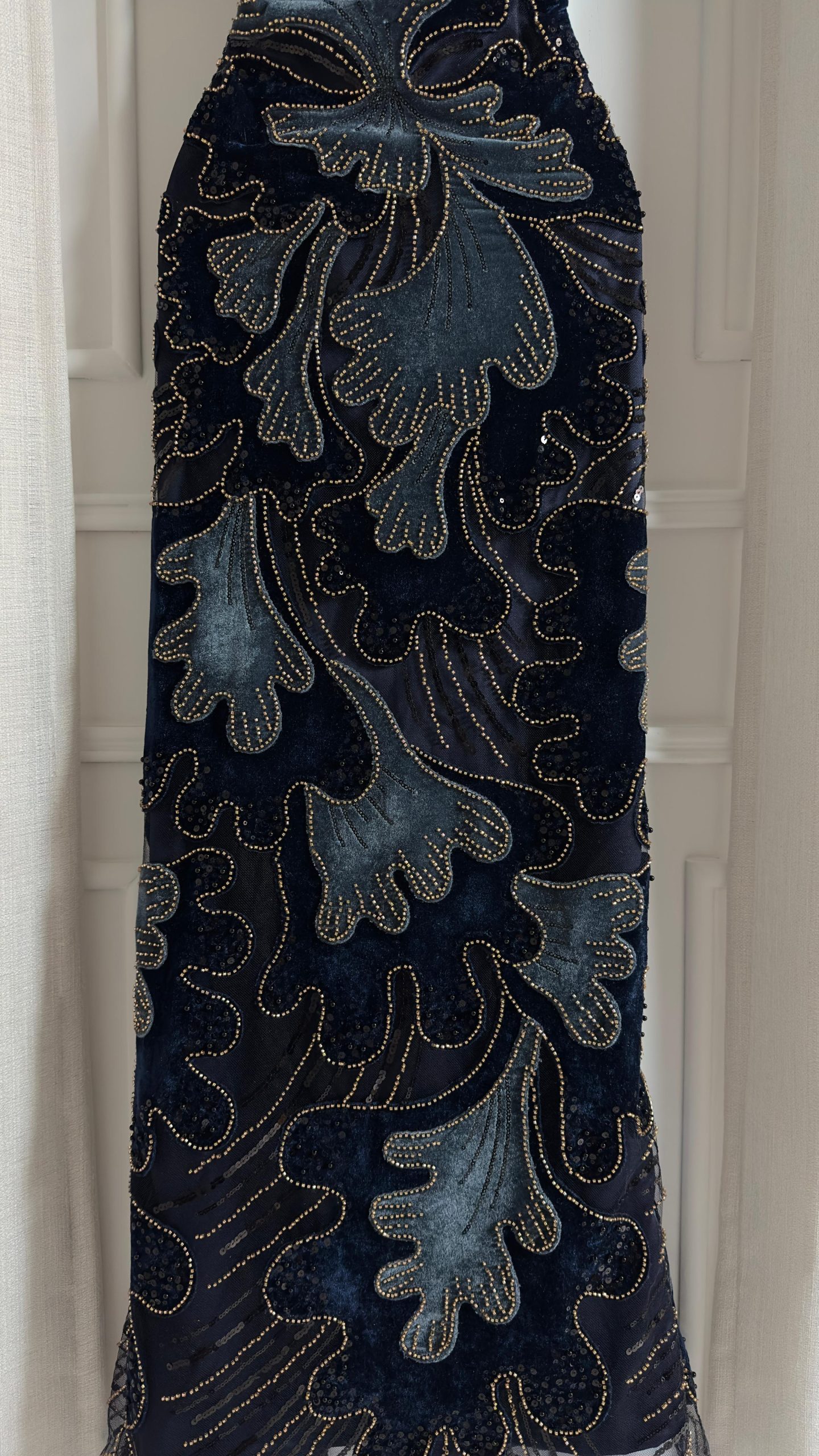 فساتين قطيفه تطريز بطانه باربي +شال جورجيت - الصورة 9