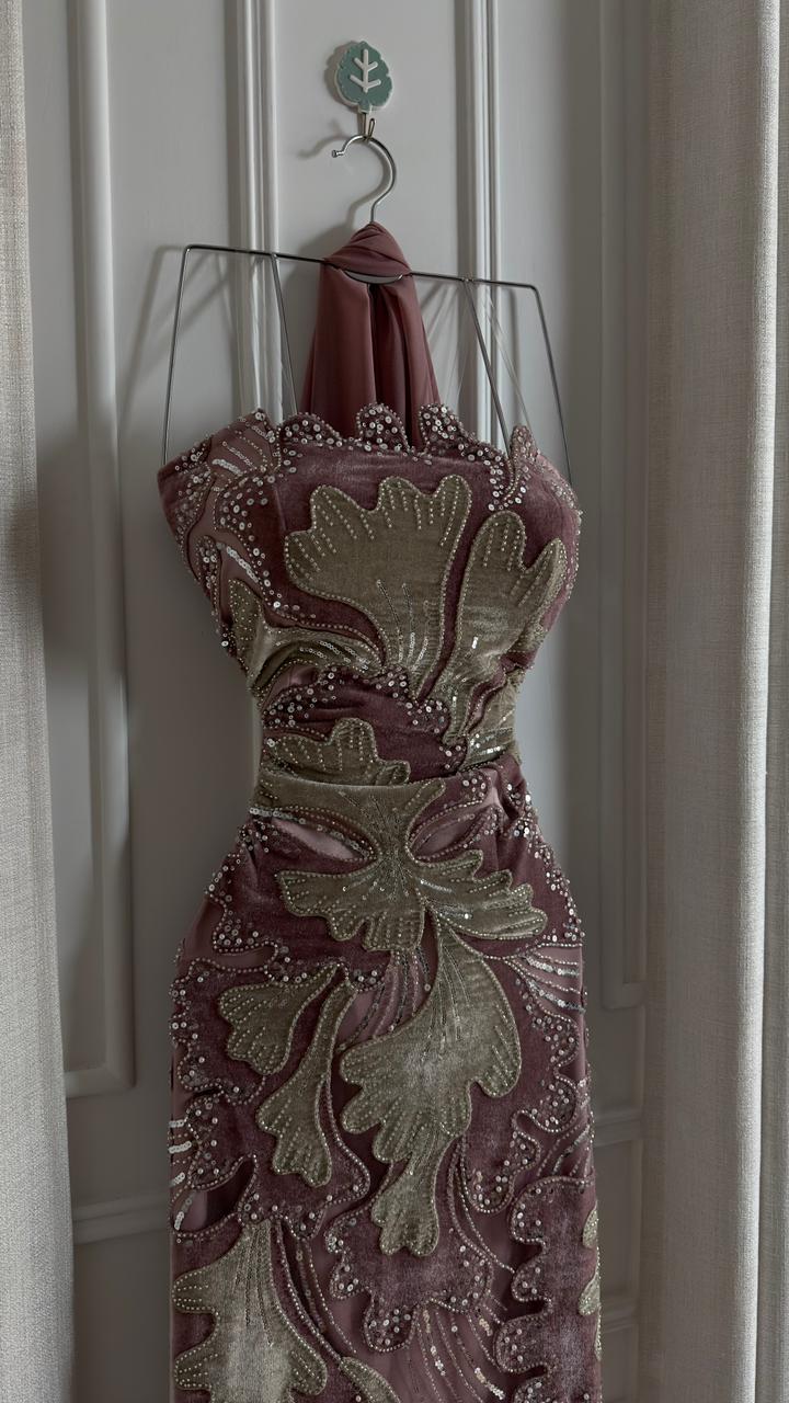 فساتين قطيفه تطريز بطانه باربي +شال جورجيت - الصورة 4