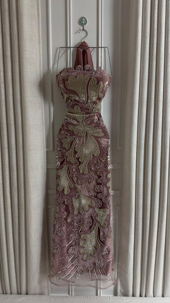 فساتين قطيفه تطريز بطانه باربي +شال جورجيت - الصورة 2