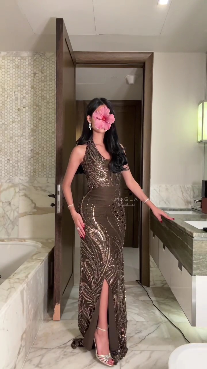 فستان زيتي لامع بتفاصيل تطريز براقة من روزيتا