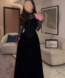 فستان سهرة أزرق داكن جوخ مع أكمام دانتيل أناقة ملكية للمناسبات الراقية