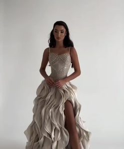 فساتين سهرة جذابة بفتحه من تحت