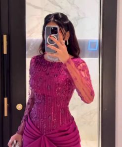 Alternative view of فستان سهرة عنابي مزين بتطريزات لؤلؤية