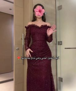 فستان سهرة خمري مزين بالدانتيل مع أكمام طويلة - متجر روزيتا السعودي