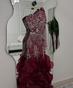 Alternative view of فستان سهرة عنابي فاخر بكتف واحد مطرز يدويًا