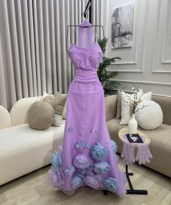 Alternative view of فستان سهرة موف فاتح مزين بزهور ثلاثية الأبعاد