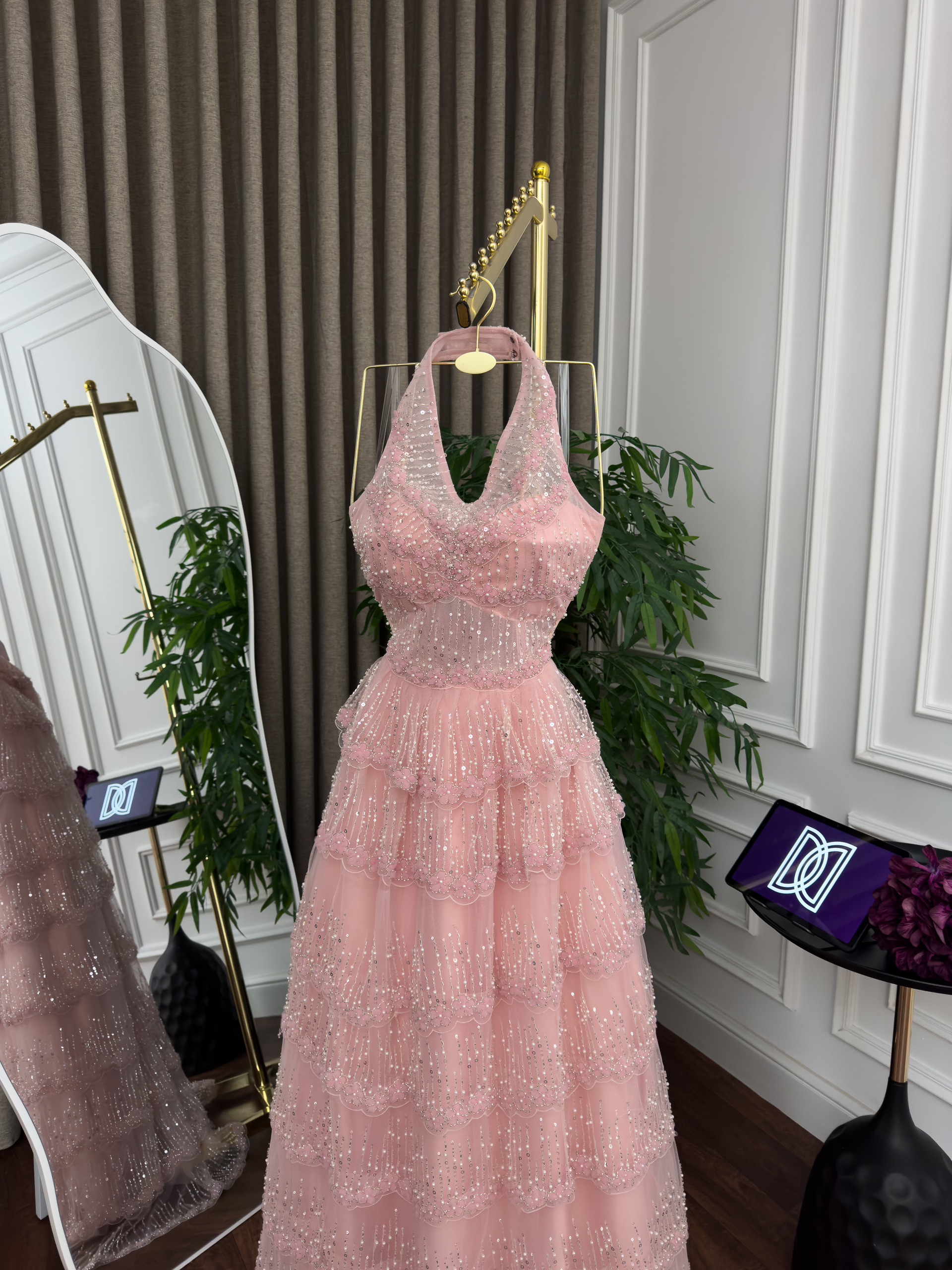 فستان سهرة لون وردي - الصورة 4