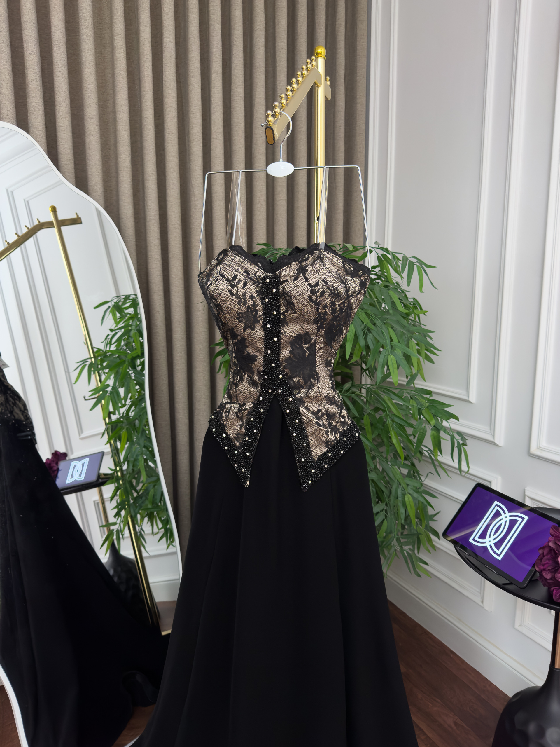 فستان سهرة أسود طويل - الصورة 2