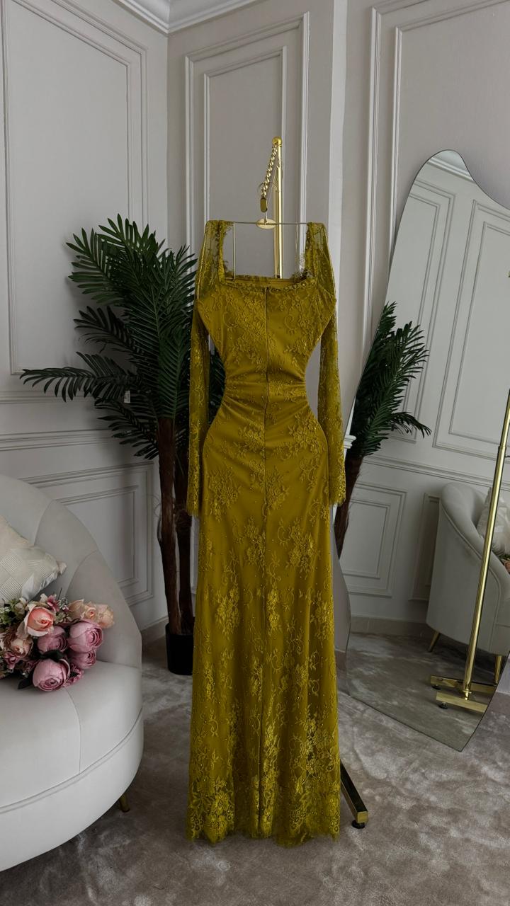 فستان سهرة تفاحي دانتيل بأكمام طويلة تصميم أنيق وفاخر - الصورة 6