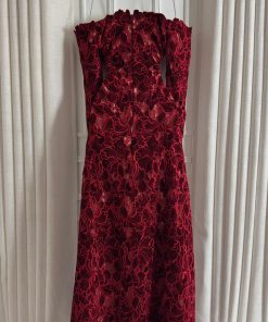 Alternative view of فستان سهرة عنابي دانتيل أوف شولدر بأكمام طويلة