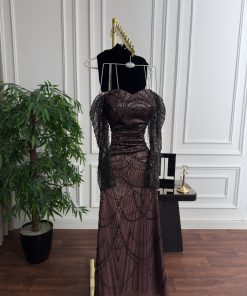 Alternative view of فستان سهرة موف بتطريز أسود فاخر