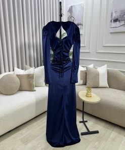 Alternative view of فستان سهرة مخمل كحلي طويل بأكمام طويلة وتطريز أنيق