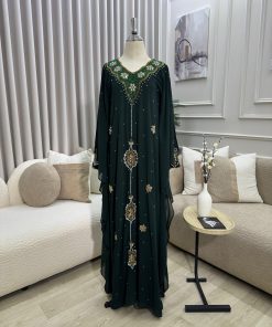 Alternative view of جلابية مناسبة أخضر داكن مطرز