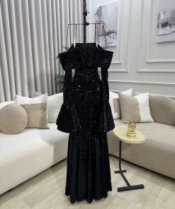 Alternative view of فستان سهرة أسود لامع أوف شولدر