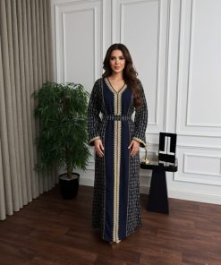 جلابية كحلي فاخرة بتطريز ذهبي وقصة شرقية أنيقة