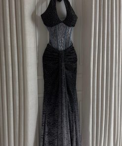Alternative view of فستان سهرة أسود فاخر بقصة كورسيه وتفاصيل دانتيل لامعة