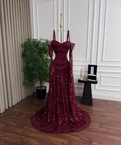 Alternative view of فستان سهرة عنابي فاخر بتطريز ترتر لامع وتصميم أنثوي جذاب