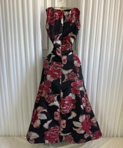 Alternative view of فستان سهرة أسود بنقشة ورود كبيرة فاخرة