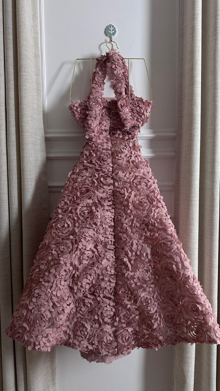 فستان سهرة لون وردي - الصورة 3