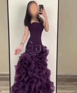 فستان سهرة بنفسجي غامق بقصة كورسيه وتنورة كشكش فاخرة – متجر روزيتا السعودية