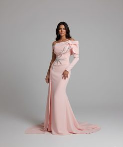 فستان سهرة بلون وردي