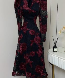 Alternative view of فستان سهرة اسود في احمر