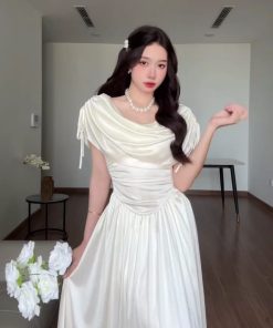 فستان سهرة لون ابيض