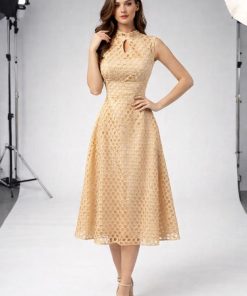 فستان سهرة لون بيج