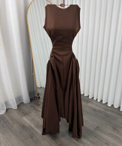 Alternative view of فستان سهرة بني ميد بقصة واسعة