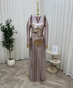 Alternative view of فستان سهرة موف فاتح بقصة محتشمة أنيقة