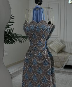 Alternative view of فستان سهرة فاخر مطرز باللون مع شال أنيق