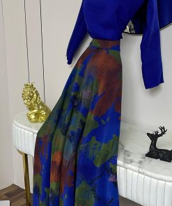 Alternative view of فستان سهرة أزرق أنيق بتصميم كتف واحد