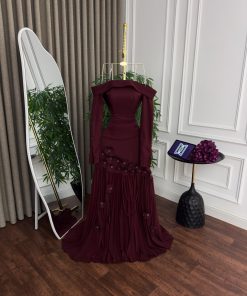 Alternative view of فستان سهرة قطعتين عنابي فاخر