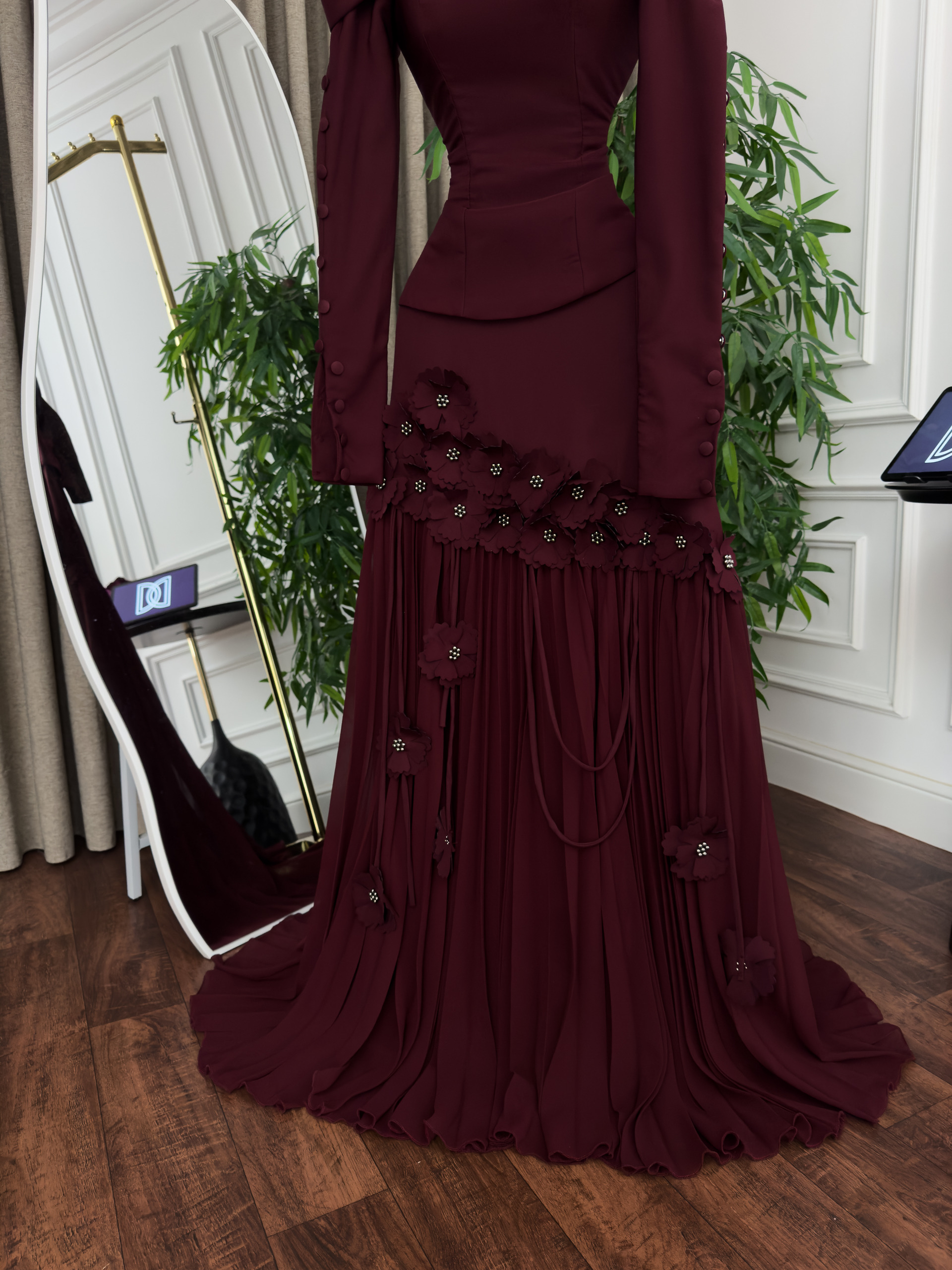 فستان سهرة قطعتين عنابي فاخر - الصورة 4