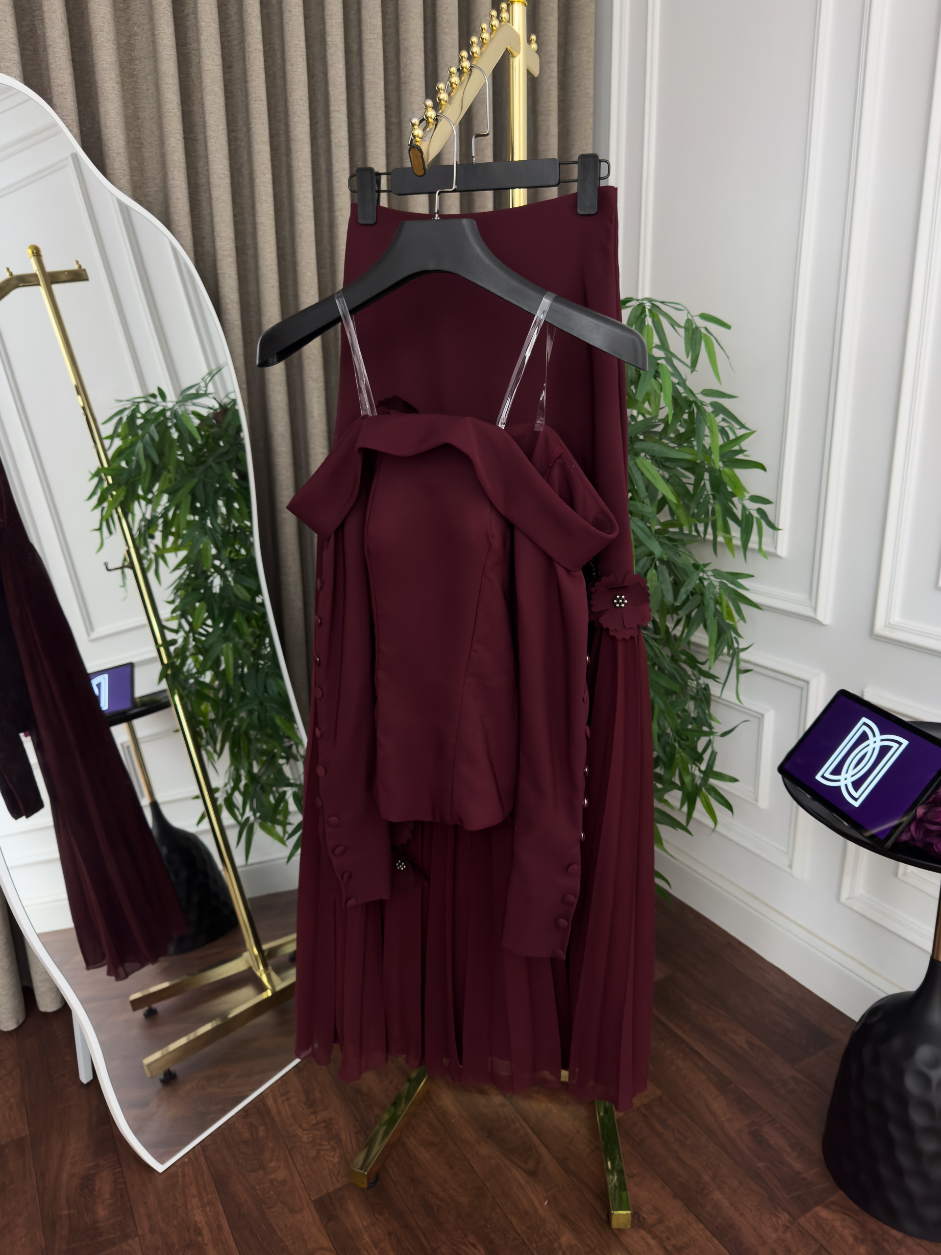 فستان سهرة قطعتين عنابي فاخر - الصورة 5