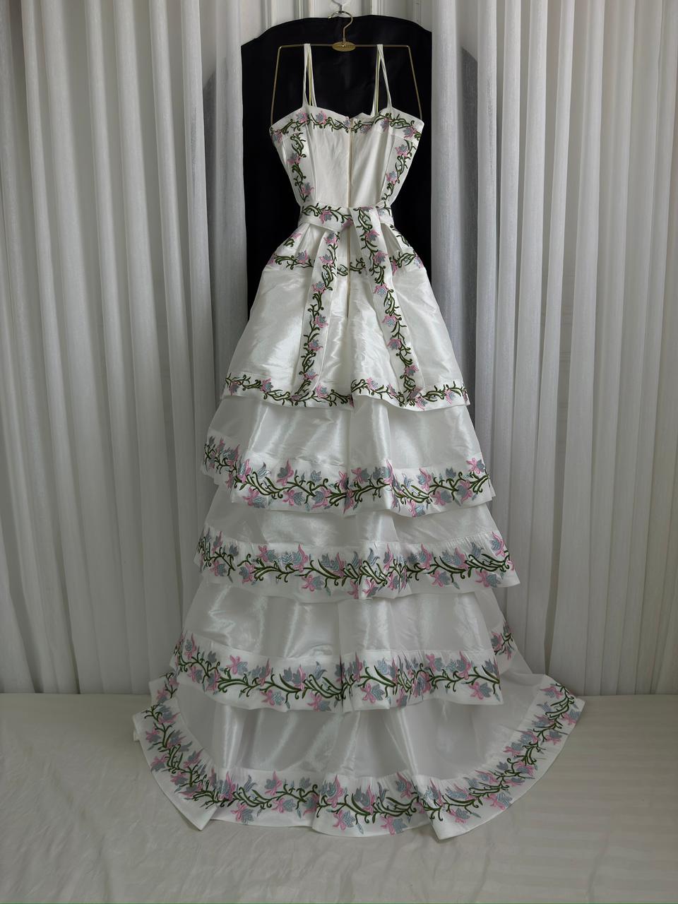 فستان سهرة لون أبيض - الصورة 3