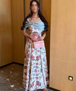 فستان سهرة مزخرف بنقشة وردية