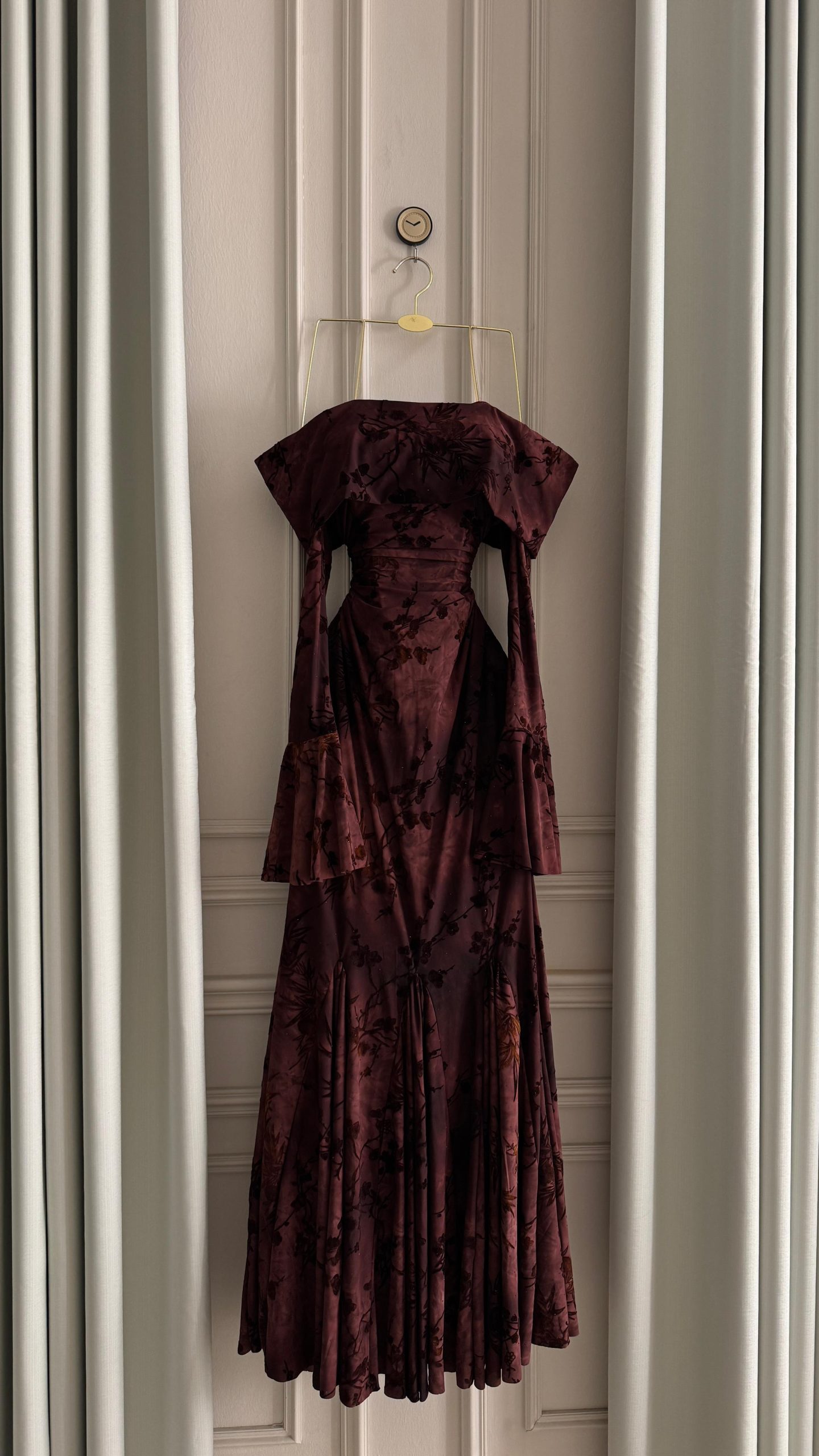 فستان سهرة بني طويل - الصورة 4