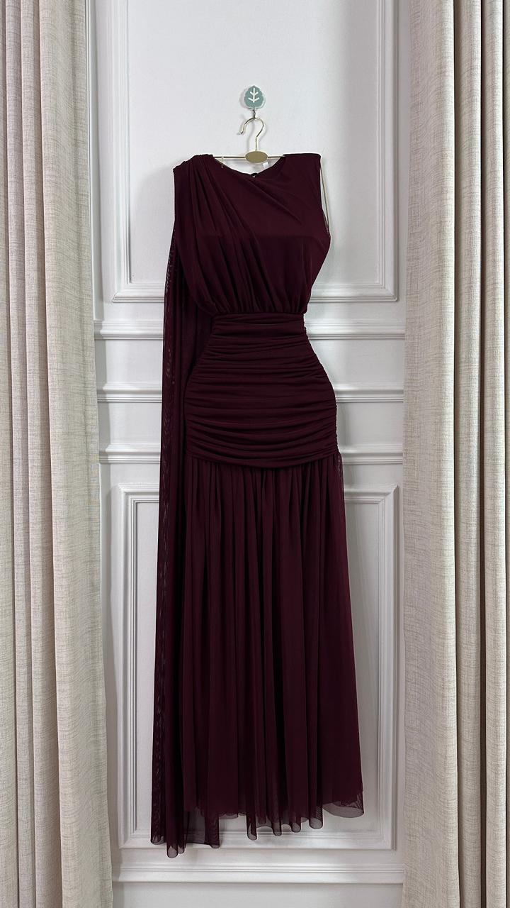 فستان سهرة خمري طويل بشال شيفون فاخر - الصورة 4
