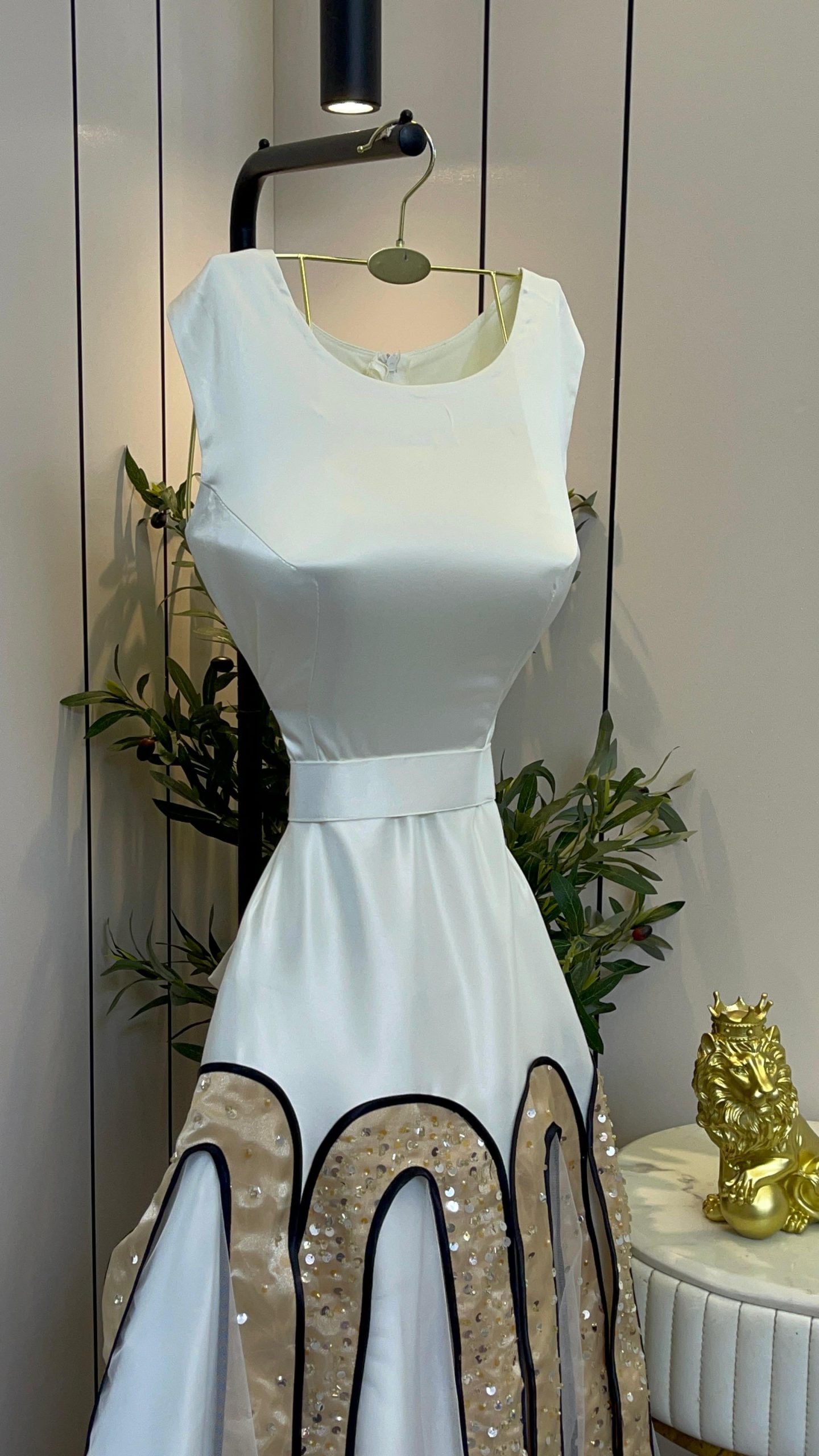 فستان سهرة أبيض طويل - الصورة 5