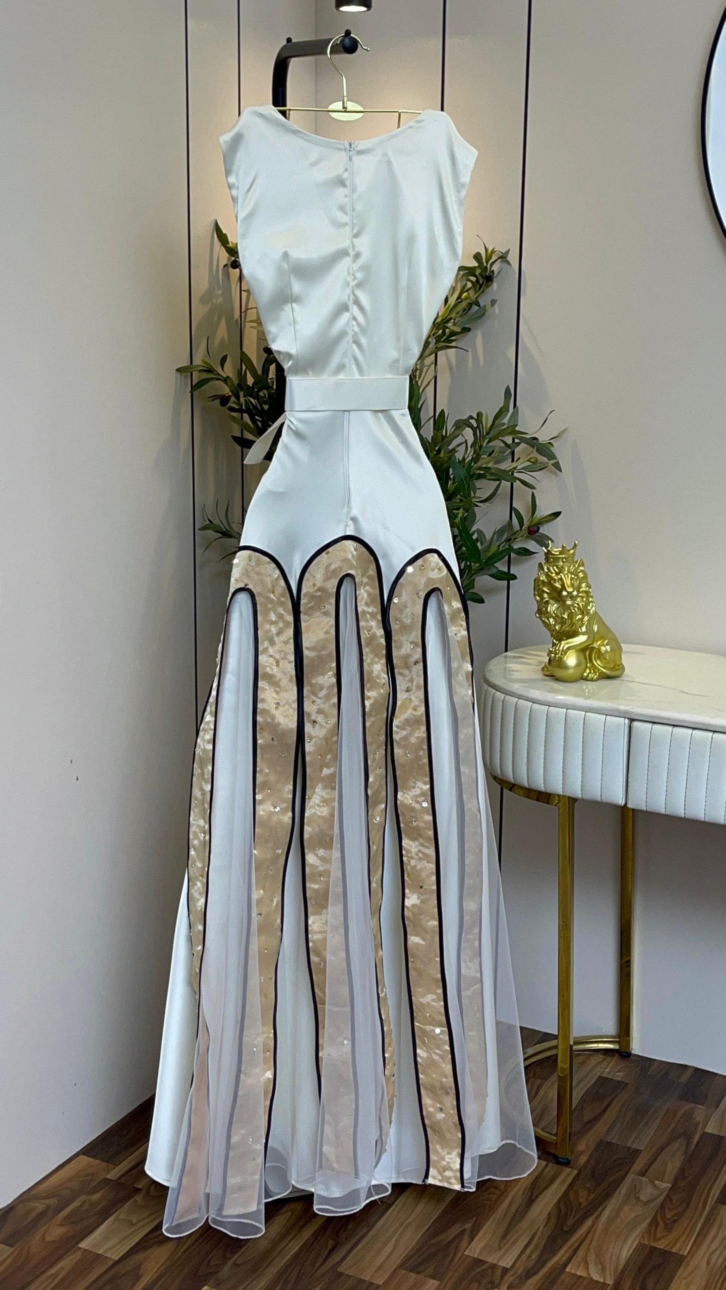 فستان سهرة أبيض طويل - الصورة 2